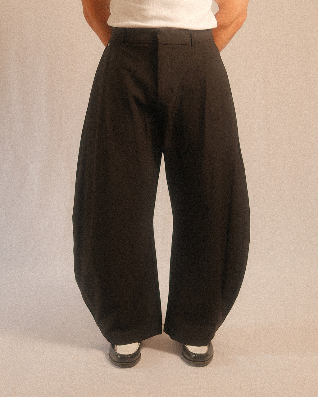 pleated trousers