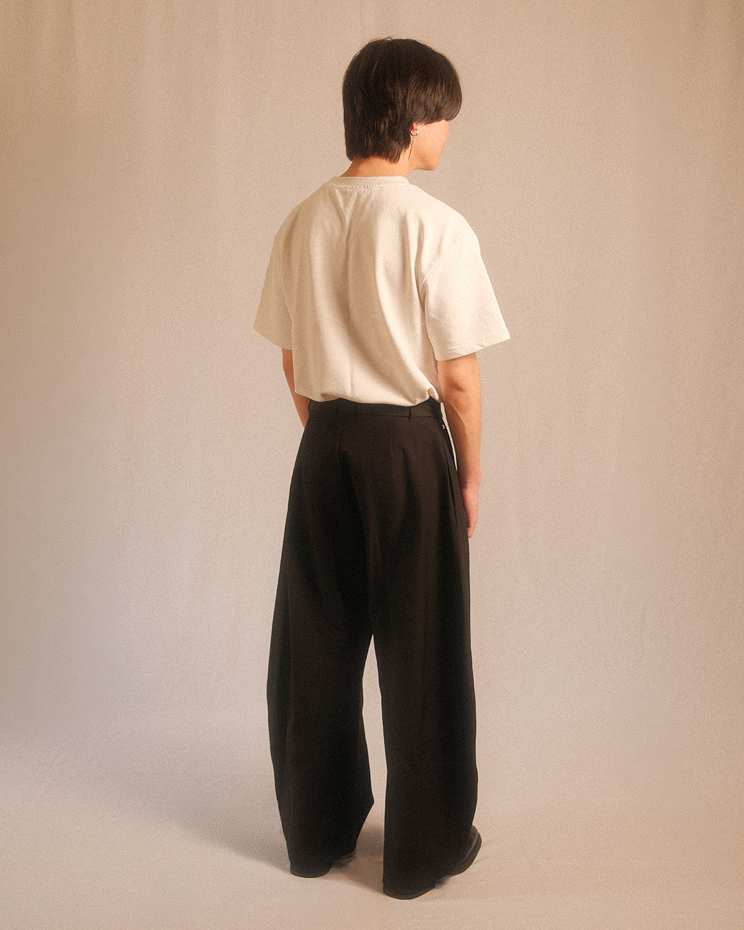 pleated trousers