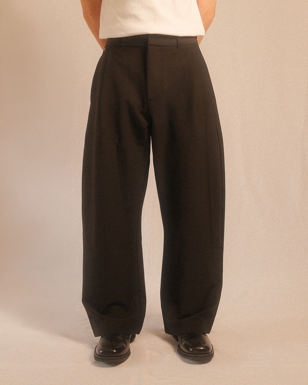 pleated trousers - wide