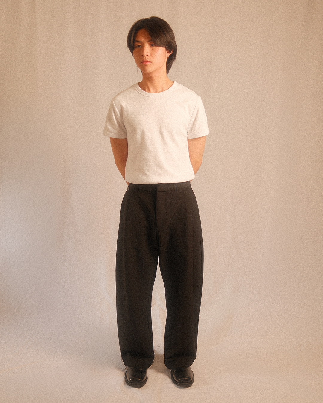 pleated trousers - wide