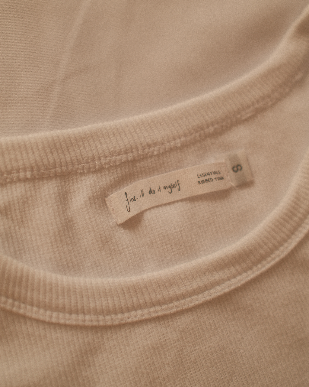essentials ribbed tank (for her)
